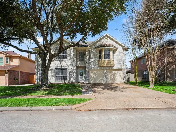 622 Oak Hill Dr, Kemah, TX 77565