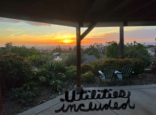350 Sunrise Cir, Vista, CA 92084