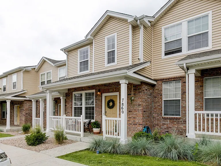 7860 Sandy Springs Point — Photo 2