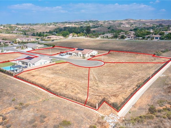 7955 Featherstone Ct #5, Riverside, CA 92506
