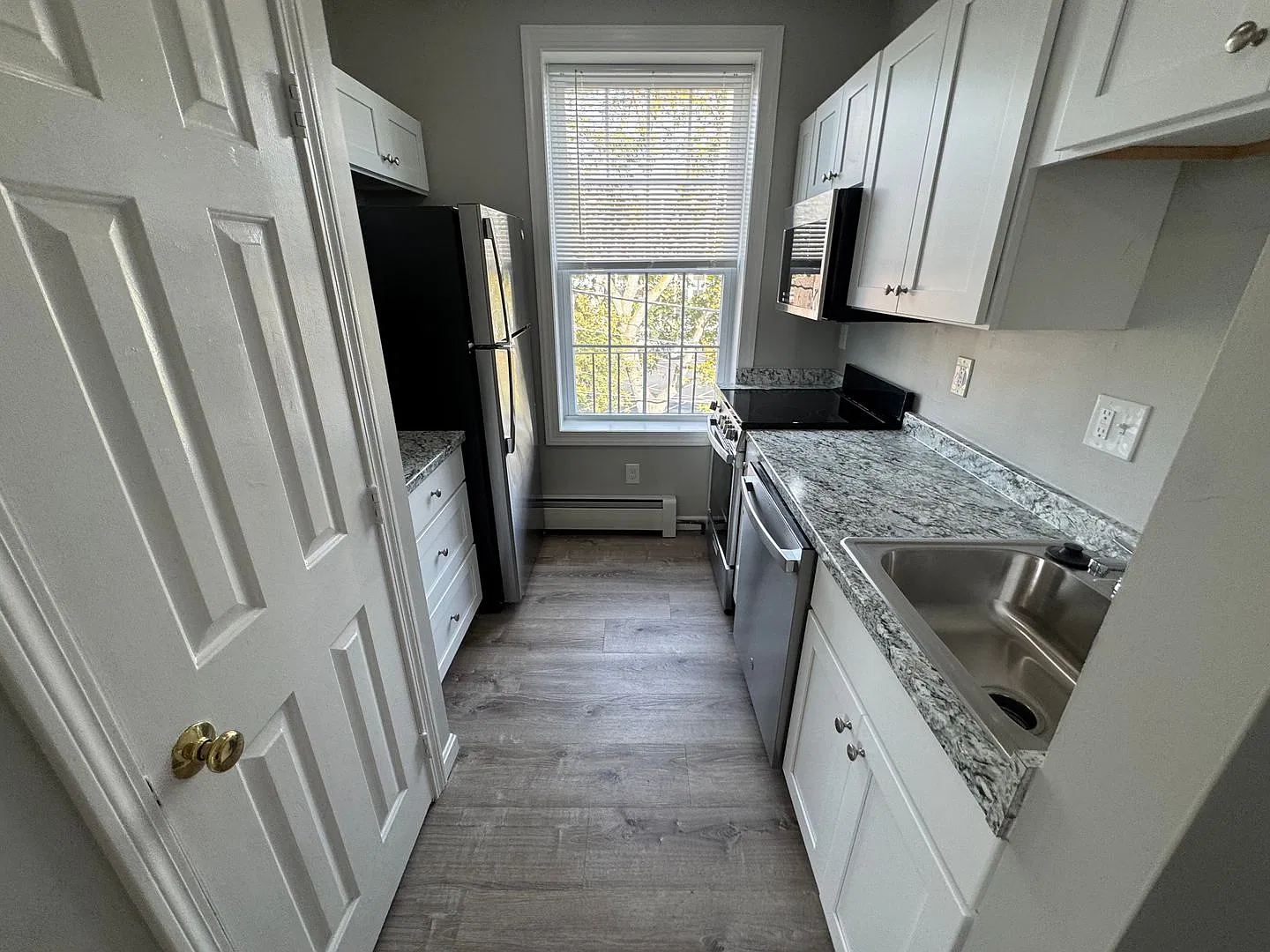 10-14 Lynch Street — Photo 3
