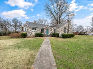 1201 Oak Ridge Dr, Neosho, MO 64850