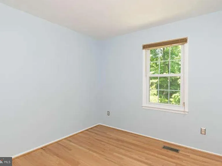 8302 Moline Pl — Photo 19