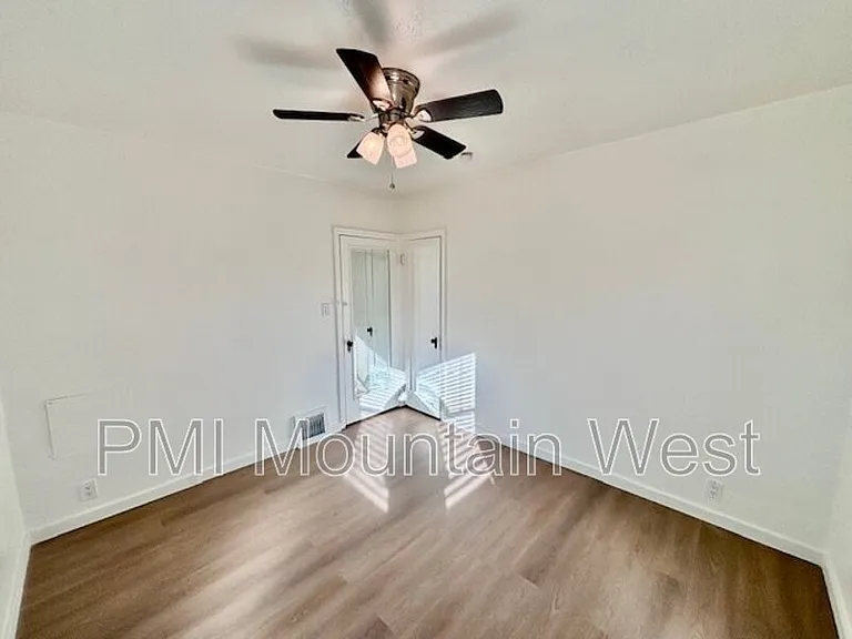 1187 29th St — Photo 13