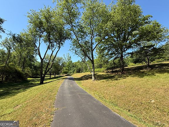 5th image of 3740 Woodlane Rd