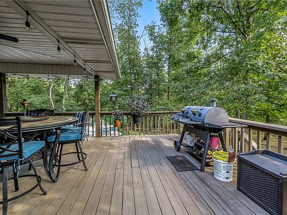 3rd image of 8 Mallow Ln