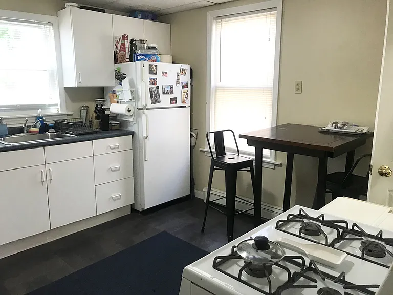 160 Otis St #2 — Photo 5
