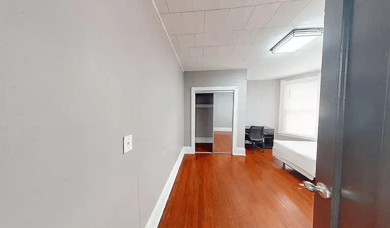 308 S Beech St — Photo 3