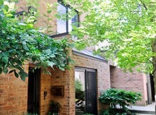 1300 N La Salle St #G, Chicago, IL 60610