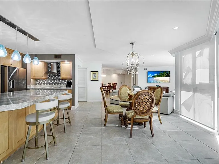 4041 Gulf Shore Blvd N #802 — Photo 13