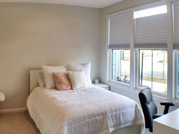 3rd image of 2211 Swallowtail Ln