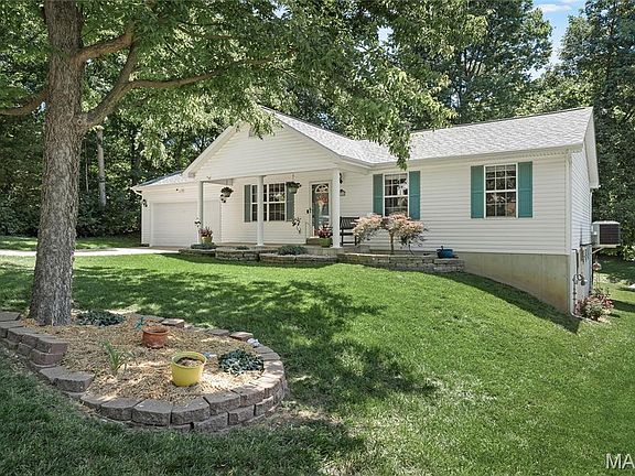 2nd image of 28 Forest Ln