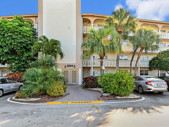 2nd image of 3204 Portofino Pt #H2