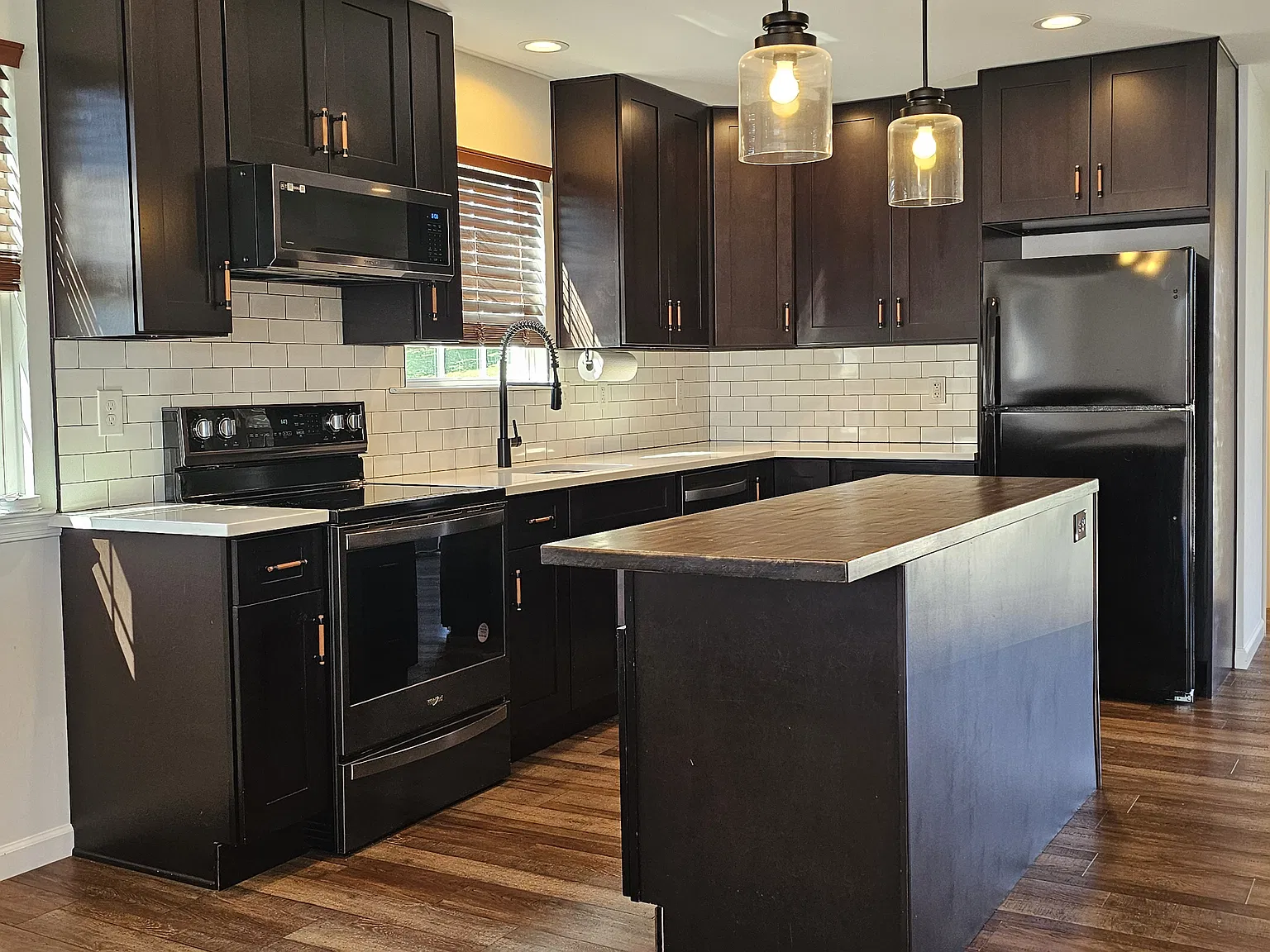 2 bed, 1500 sqft, $2,200 — Photo 3
