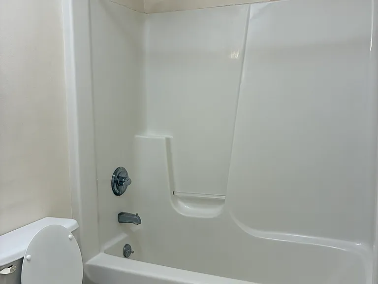 905 Tyler St #10 — Photo 8