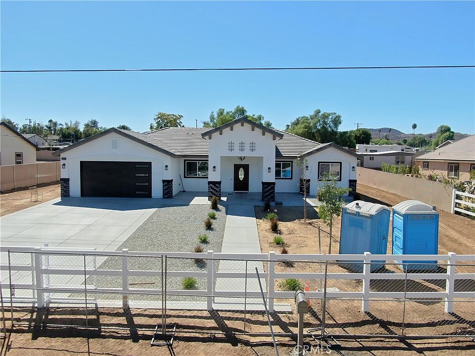 1st image of 20541 Hunter St