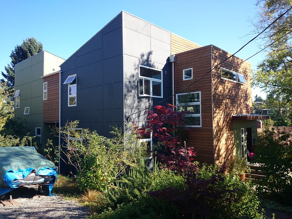 1st image of 4160 Cascadia Ave S