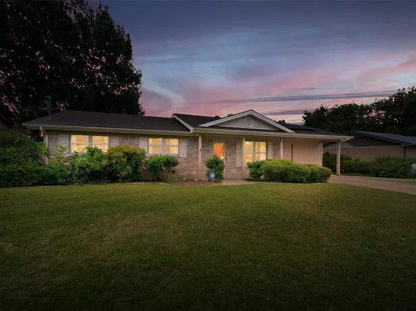 1119 Chester St, Cleburne, TX 76033