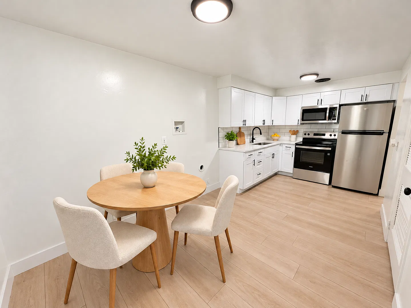 Two Months Free Updated 3 Bedroom Near The University Of Utah — Photo 4