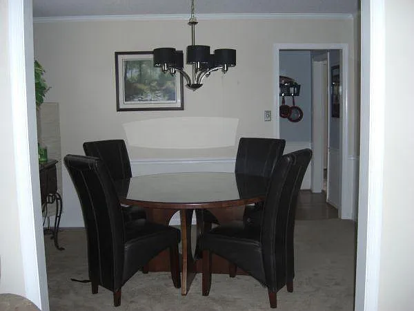 Dining room with furniture