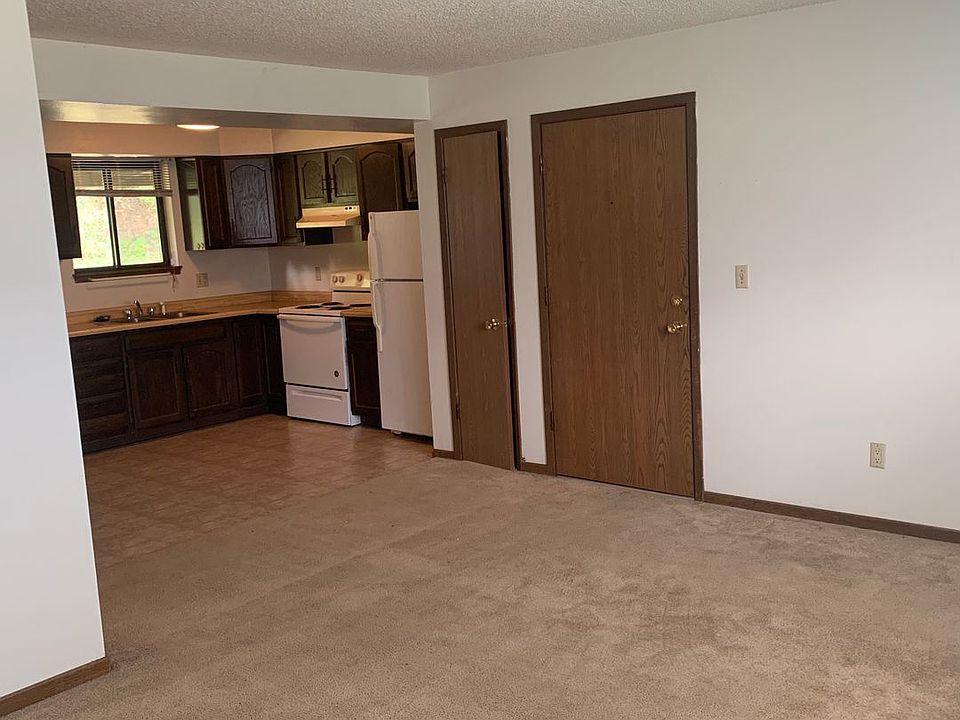 1st image of 614 Orchard Ct #D