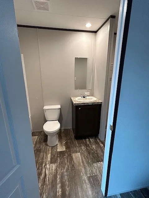 3 bed, 924 sqft, $2,700 — Photo 2