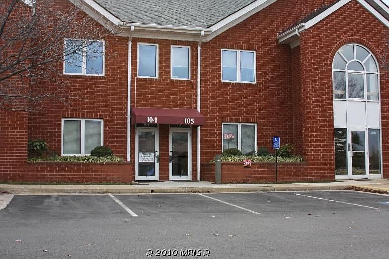 1st image of 462 Herndon Pkwy Ste 105