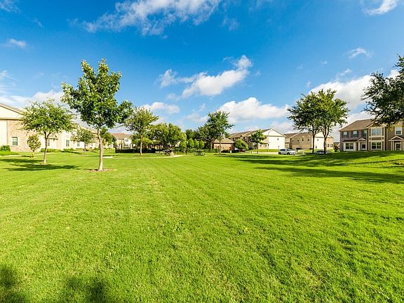 3_003_2018-10-06_6920-Carrington-Ln_MLS.jpg