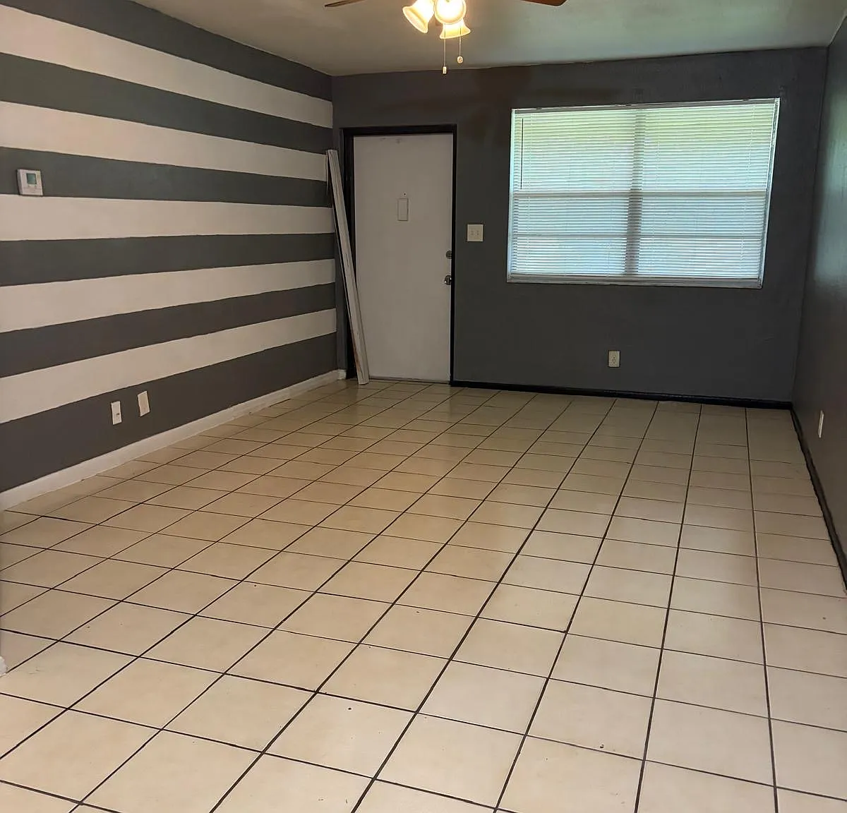 2 bed, 900 sqft, $1,800 — Photo 1