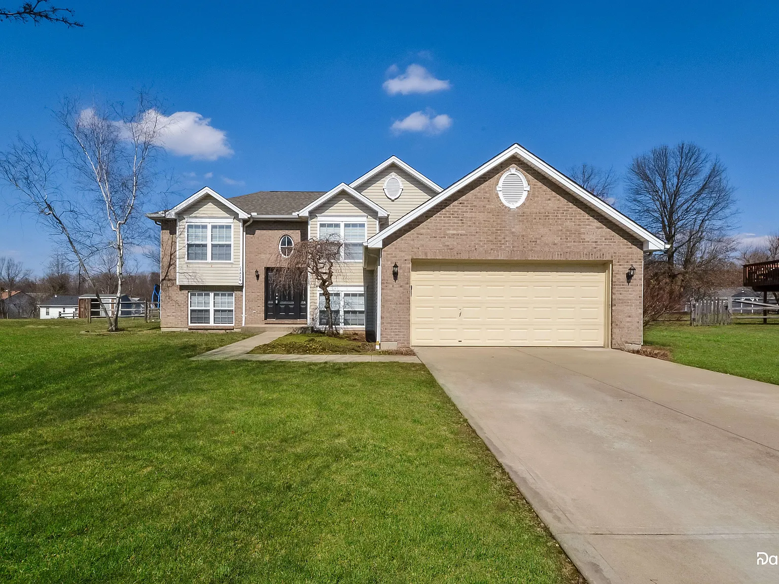 5 bed, 3.0 bath, 1789 sqft, $2,640 — Photo 1
