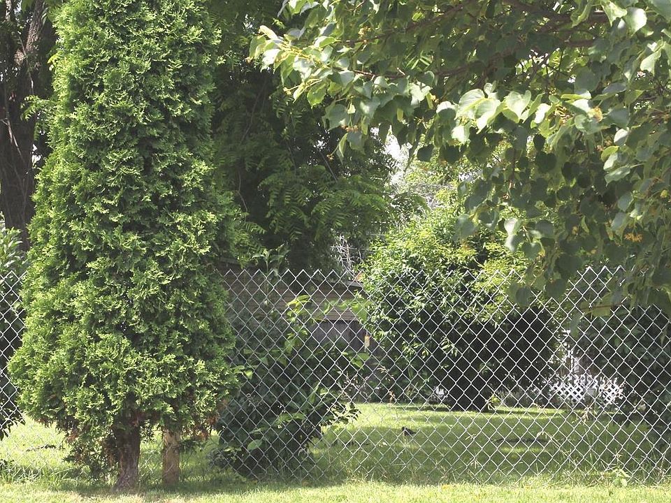 1st image of 373 Wrexham Ave