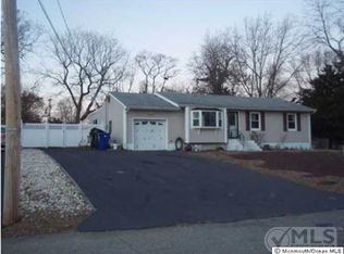 44 Dogwood Ln, Toms River, NJ 08753