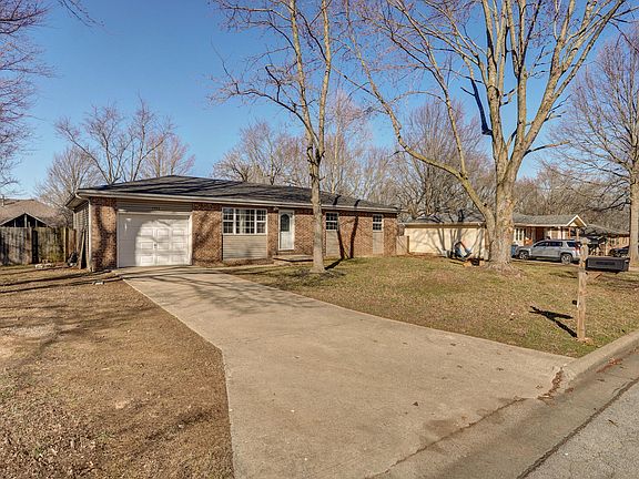 2nd image of 1503 E Kentwood Street