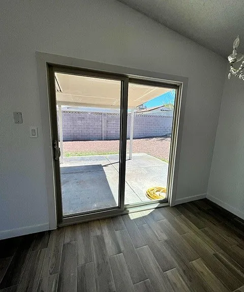 409 Daffodil Dr — Photo 16