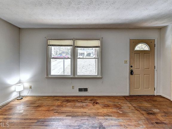 5th image of 875 Needle Rock Dr