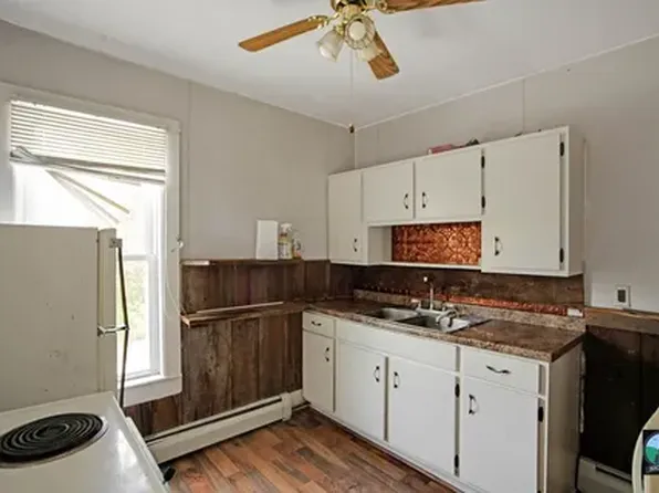 76 S Academy St #3, Mansfield, PA 16933
