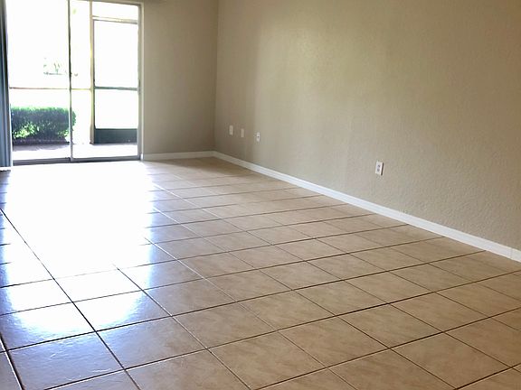 5th image of 972 La Costa Cir Unit 1