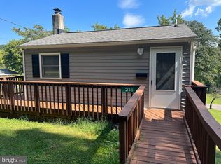 215 Harris Dr, Front Royal, VA