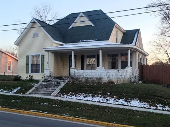 323 E Main St, Morristown, IN 46161