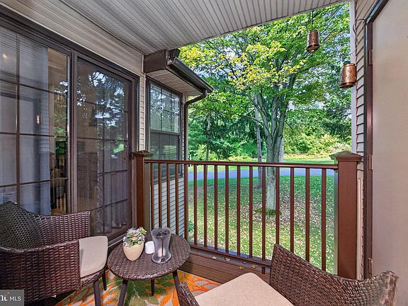 2nd image of 132 Basswood Ct