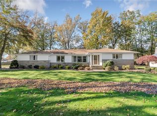 5690 Cherrywood Dr, Lorain, OH