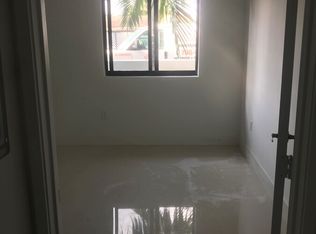 100 E 9th St #1, Hialeah, FL 33010