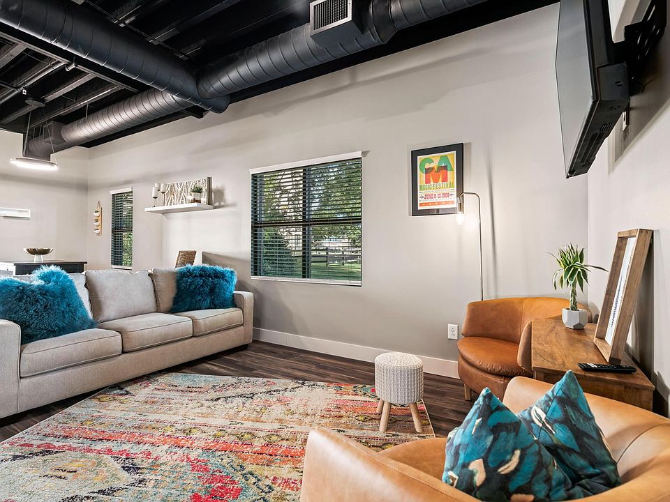 1st image of 125 Prince St #201