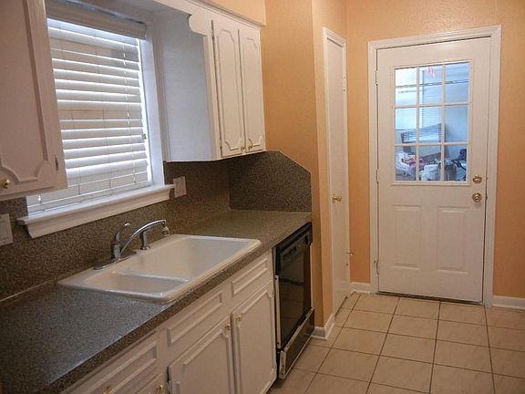 5th image of 10402 Sagemeadow Ln