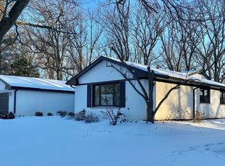 5 Buckingham Pl, Lincolnshire, IL