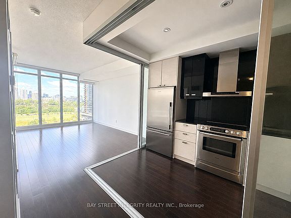 4th image of 121 McMahon Dr #2012