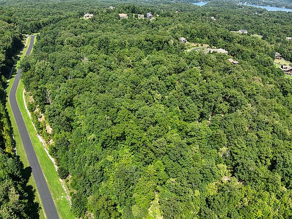5th image of 393 W Mountain Dr