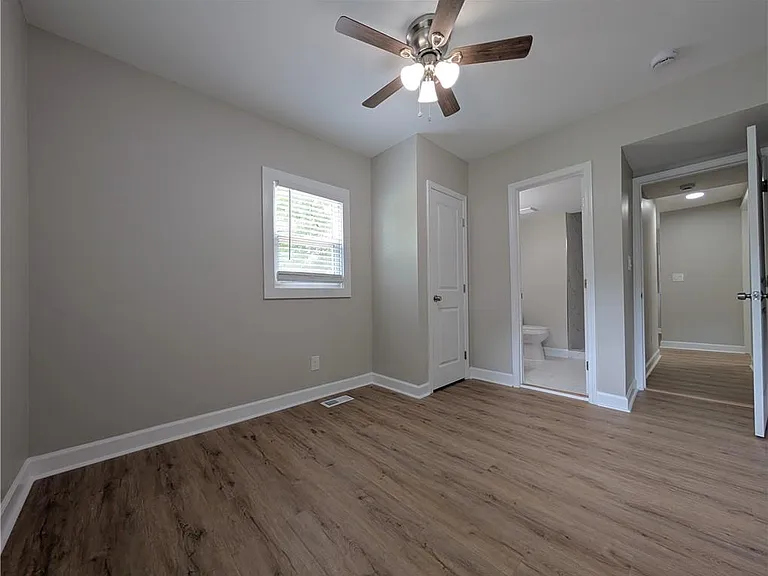 1377 Pine Ave — Photo 17