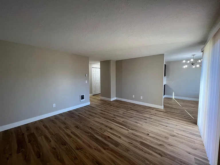 708 Browning Ave S #16 — Photo 10