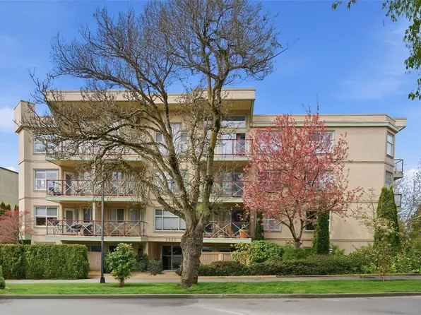 2560 Wark St #408, Victoria, BC V8T 4G8